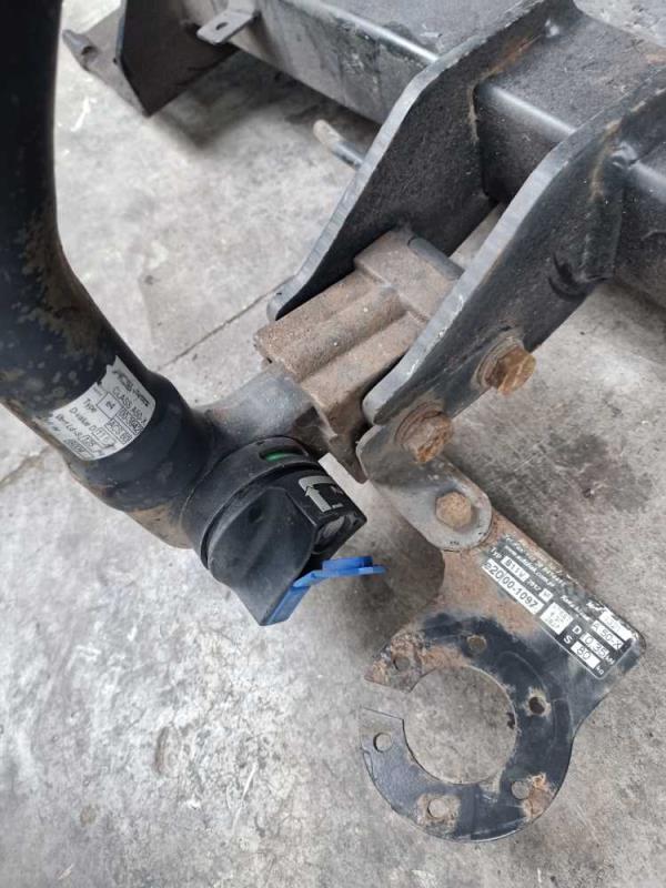 ATTACHE REMORQUE BMW E91 2004-2013 - Vue 2